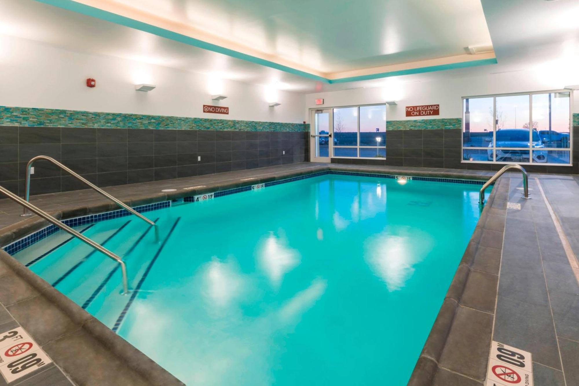 Towneplace Suites By Marriott Hays Εξωτερικό φωτογραφία