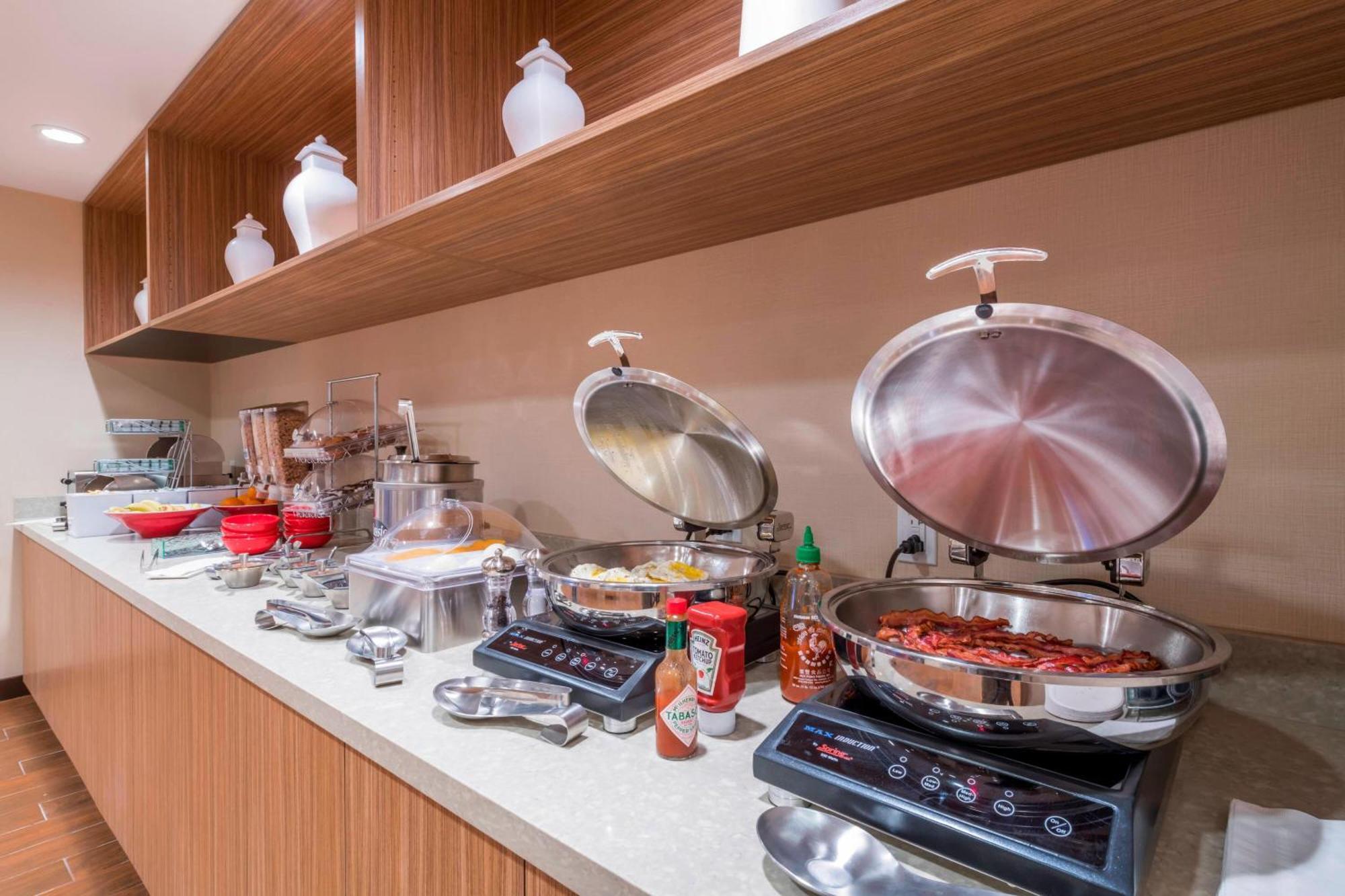 Towneplace Suites By Marriott Hays Εξωτερικό φωτογραφία